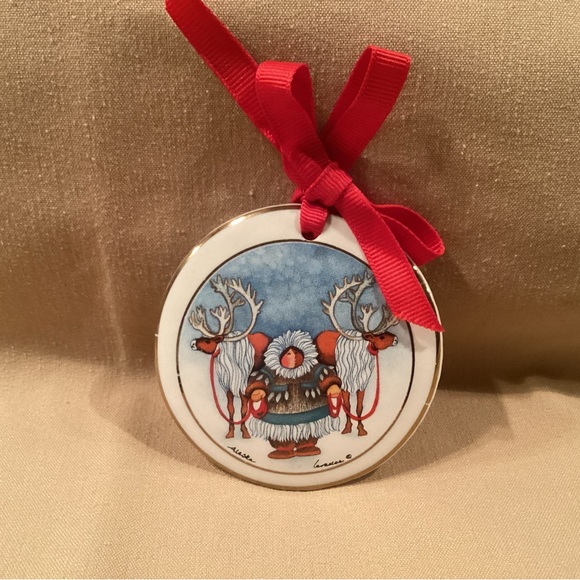 Lavallee Alaskan watercolor ornament - Picture 1 of 3